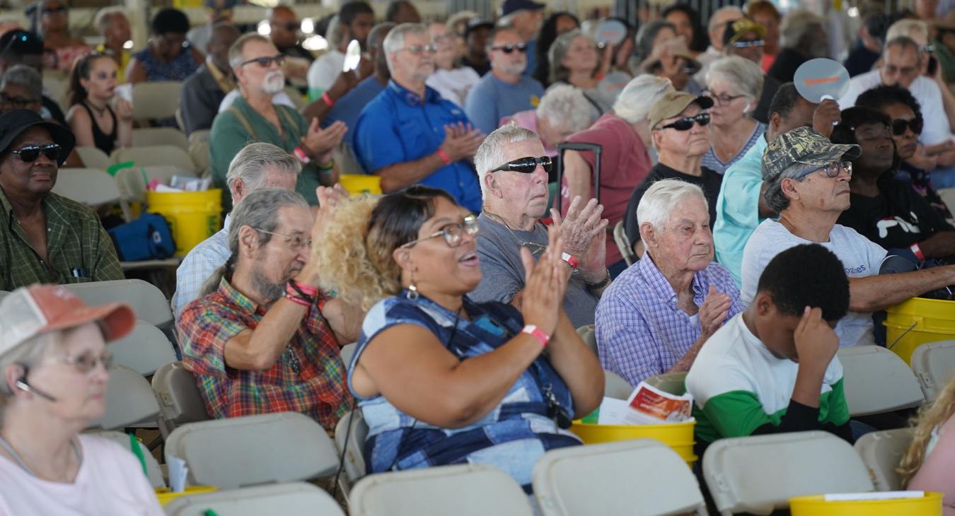 Members Applaud High Road Band
