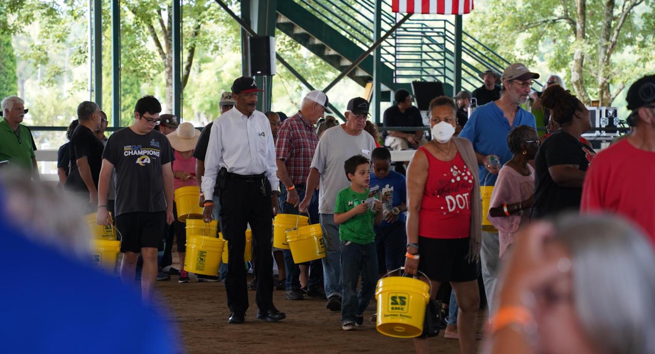 Over 1,529 members arrived to collect their buckets and attend this year's meeting