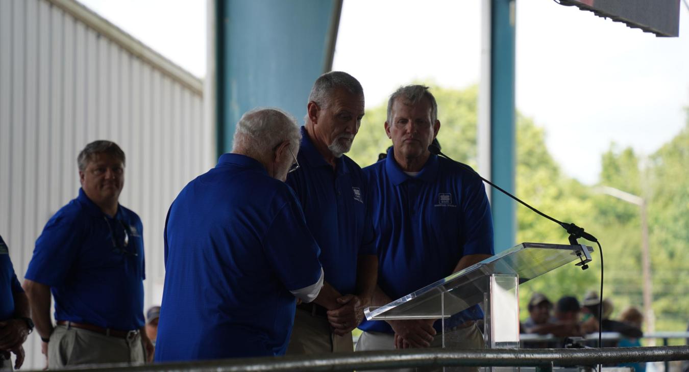 Snapping Shoals trio performs the Star Spangled Banner